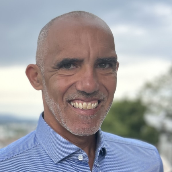 Dr. Andrés Ibarra